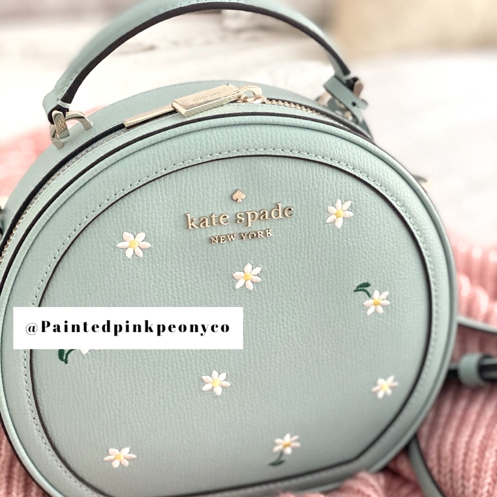 Kate Spade | Blue Daisy Purse Embroidered Canteen